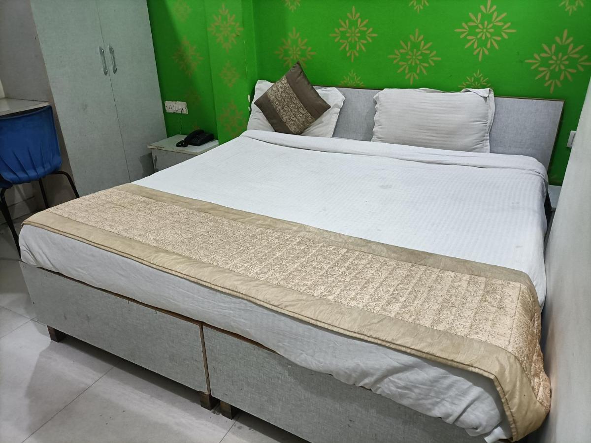 ניו דלהי Airport Hotel Breeze מראה חיצוני תמונה